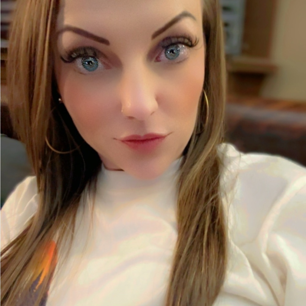 Meet your Posher, Nikki